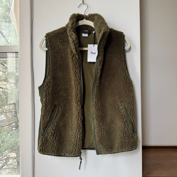 NWT Aritzia TNA Cody Massive Polar Fleece Vest Green Small - Picture 8 of 11